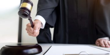 Treinta años de prisión para dos hombres que mataron a ganadero y su pareja en Estero Hondo