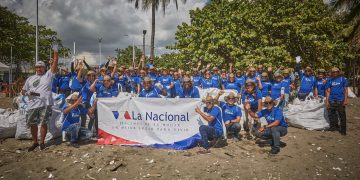 Colchonería y Mueblería La Nacional reafirma su compromiso con el medio ambiente en su tercera jornada de limpieza de playas