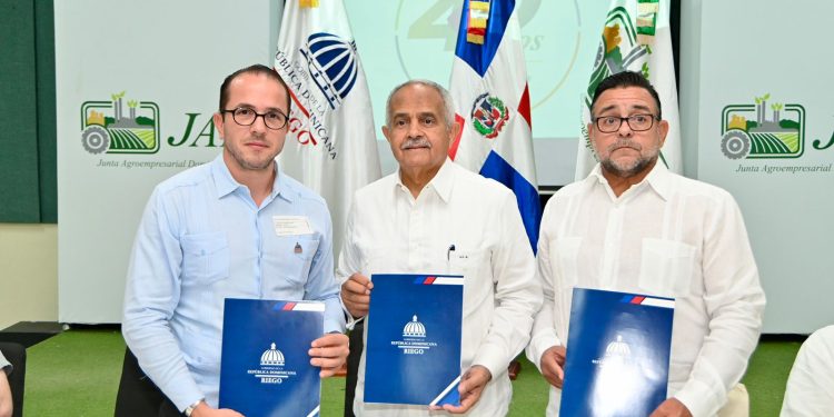 TNR y JAD firman acuerdo para impulsar la tecnificación del riego y fortalecer la productividad agrícola