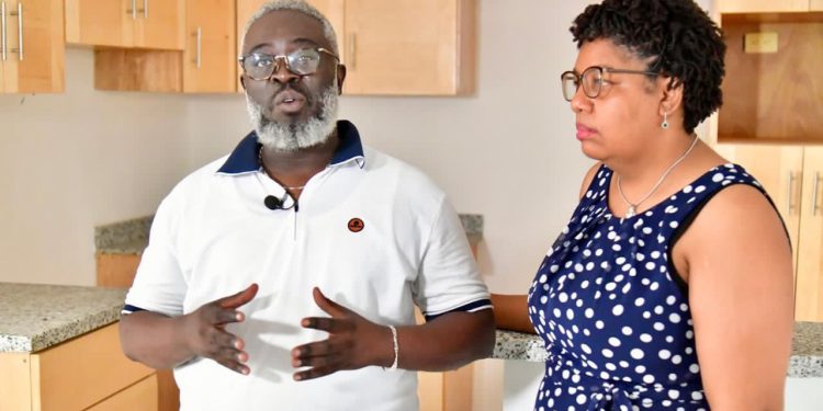 Compradores y copropietarios denuncian paralización de proyecto de 400 viviendas en La Romana