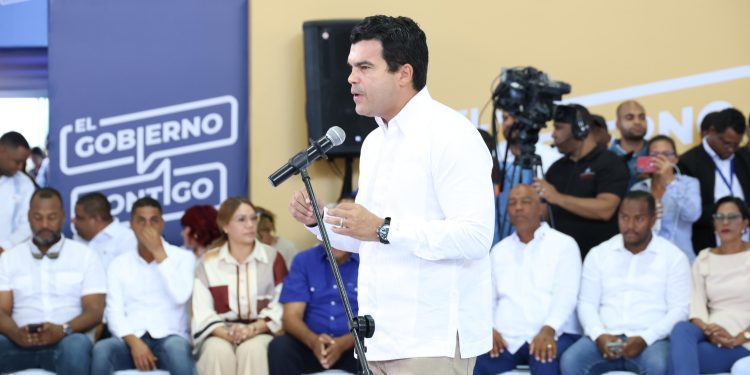 Wellington anuncia licitación alcantarillado sanitario para municipio de Higüey