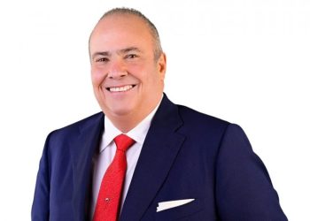 Charlie Mariotti propone un contrato social que reorganice educación, salud y finanzas públicas