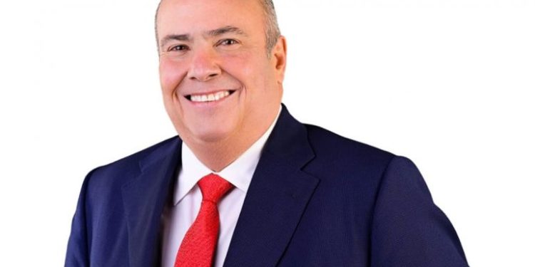 Charlie Mariotti propone un contrato social que reorganice educación, salud y finanzas públicas