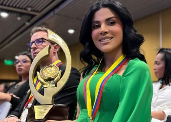 La doctora Tania Medina recibe prestigioso premio en Colombia por su liderazgo en salud