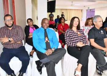 Regional 10 de Educación se suma con fuerza a la lucha de la violencia contra la mujer