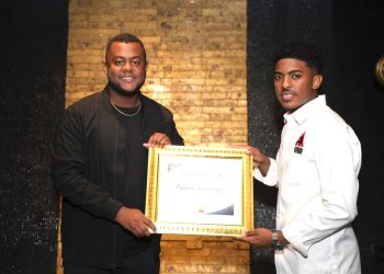 ‘Actívate con el Negro’ celebra ocho años de trayectoria con reconocimiento en Premios La Flor