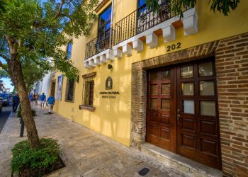 Centro Cultural Banreservas cierra con la exposición "Marilín" de los hermanos Nazario