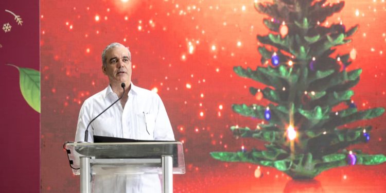 Presidente Abinader lanza el bono navideño 2025 para 2.6 millones de dominicanos