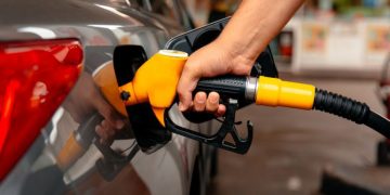 Gobierno mantiene precios de combustibles con subsidio de RD$186.3 millones