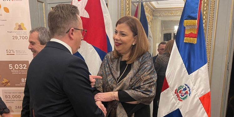 Ron y cigarros de RD toman protagonismo en Estrasburgo con la cuarta “Strasbourg Soirée”