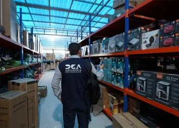 Aduanas interviene dos tiendas chinas en Azua tras detectar evasión fiscal