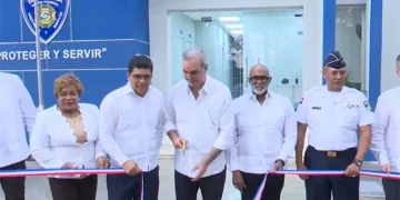 Luis Abinader inaugura estación policial Los Mina Viejo en Santo Domingo Este
