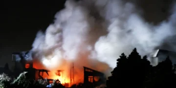 Japón sube a 30 la cifra de heridos por terremoto de magnitud 7.5