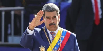 Maduro asegura que “casi no tiene dinero” y solo vive de su sueldo