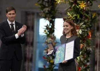 La hija de María Corina Machado recibe el Nobel de Paz en su nombre