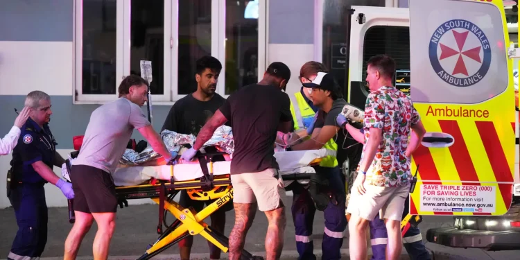 Al menos 11 muertos en un tiroteo contra un evento de la comunidad judía en Bondi Beach, la playa más famosa de Australia