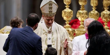En su primera misa de Navidad, el papa León XIV condenó “las guerras en curso o terminadas que dejan heridas abiertas”