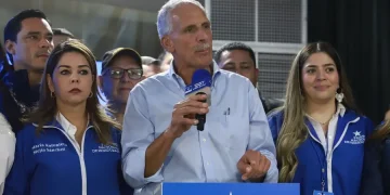 Candidato conservador respaldado por Trump lidera primeros cómputos de presidenciales en Honduras