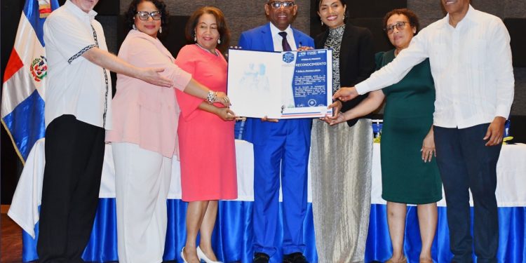 UASD reafirma su compromiso con el Sur en jornadas de Investigación Científica del Recinto Barahona