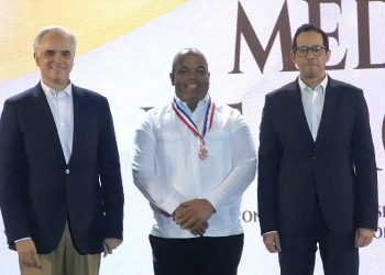 Regional 15 de Educación recibe Medalla de Bronce en el Premio Nacional a la Calidad Educativa 2025