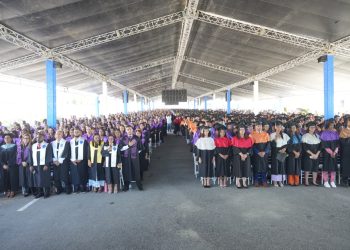 UASD inviste 2,868 nuevos profesionales en graduación regional del Sur