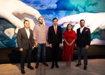 Reconocido artista plástico presenta obra titulada “Miguel Ángel en Vivo: Real + Inmersivo”