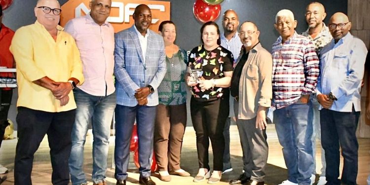 Círculo de Reporteros Gráficos de TV reconoce a Claudia Rodríguez por su destacada trayectoria periodística