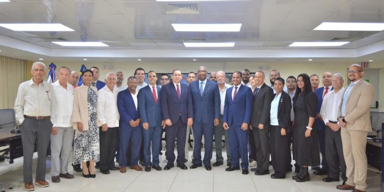 UASD abre su primer doctorado en Física en RD