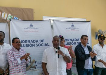 Tony Peña y el Gabinete de Política Social llegan a comunidades fronterizas de difícil acceso con respaldo de líderes comunitarios y la gobernadora Severina Gil