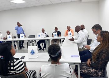 Rector de UNISNORTE recibe visita de destacados líderes cristianos del municipio