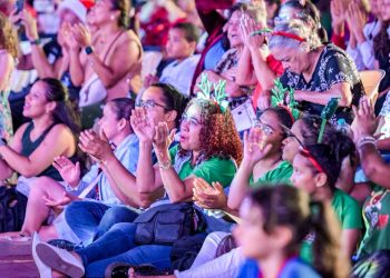 Santiago celebra su navidad: más de 66 mil visitantes disfrutan la primera semana del Bosque Encantado “Encantus"