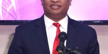 Yván Lorenzo: "No es una facultad de Abinader ordenar a SeNaSa que se constituya en actor civil"