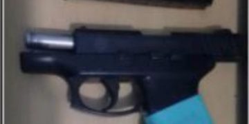 Policía Nacional retiene arma de fuego al artista urbano "Donaty" durante presentación en Santo Domingo Norte