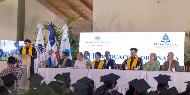 Itesmarena realiza su tercera graduación ordinaria y entrega 77 nuevos técnicos superiores al sector ambiental