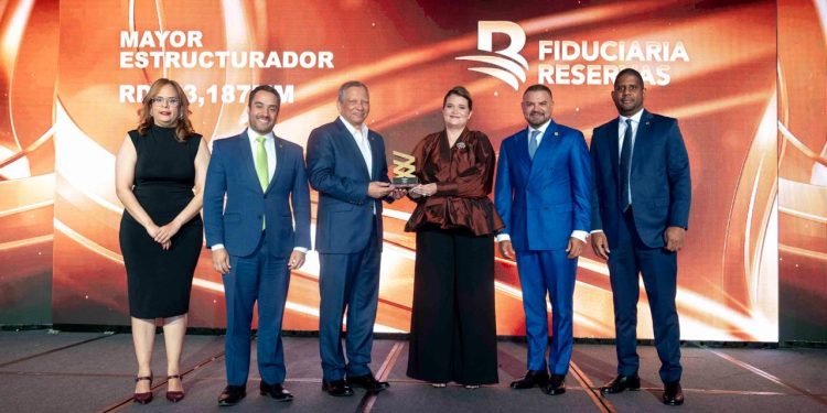 Reconocen a Fiduciaria Reservas como Mayor Estructurador del mercado de valores en RD