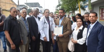 Fundación Cruz Jiminián reconoce a Nelson Gutiérrez por su defensa de los derechos humanos