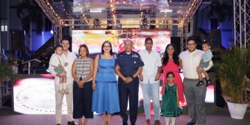 ASEOPNA enciende su árbol de Navidad en un acto lleno de esperanza y solidaridad