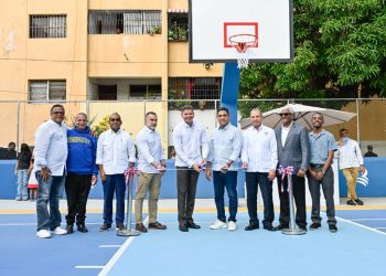 Banreservas remodela emblemática cancha mixta en Villa Consuelo