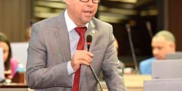 Amado Díaz dice en gobiernos PLD abundaron denuncias de corrupción, pero se taparon