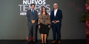 Reconocen a Grupo Universal en el Mercado de Valores Summit 2025