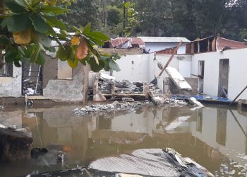 Coraasan resarcirá daños a viviendas tras avería en tubería Sabana Iglesia