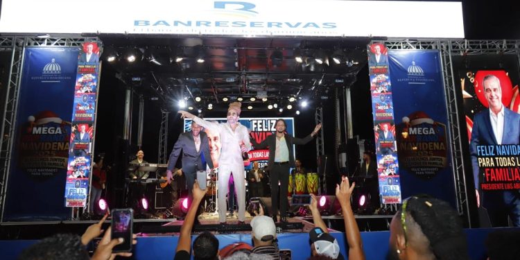 La Super Ultra Mega Parranda de la Capital desbordó de música, alegría y dominicanidad el Malecón de Santo Domingo