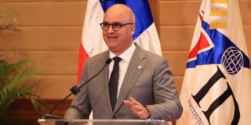 70% califica a Igor Rodríguez como un funcionario eficiente según encuesta