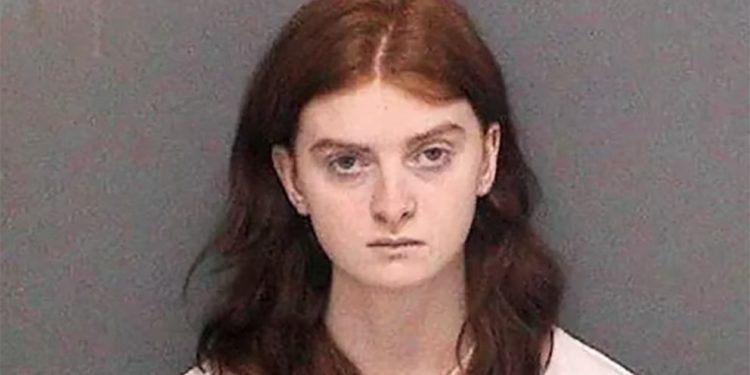 Adolescente de 19 años fue condenada por planear tiroteo masivo en su escuela en Indiana