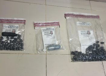 DNCD arresta a extranjera en el AILA con 138 bolsitas de presunta cocaína