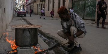 Cuba sufre apagón masivo en la mitad occidental de la isla: 3,5 millones de personas están sin luz