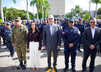 Presidente Abinader pone en marcha “Navidad con Garantía de Paz 2.0” con despliegue de cerca de 28,000 agentes para reforzar la tranquilidad y la convivencia en todo el país