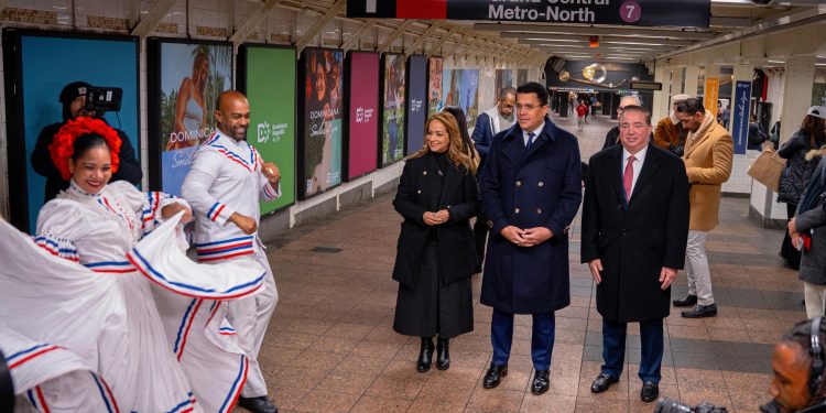 Turismo llena de color y sabor dominicano Grand Central de NY