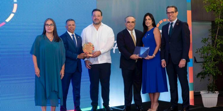 Programa Fomenta Pymes Banreservas es reconocido como modelo de negocio