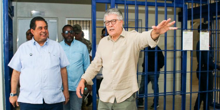 Notarios brindarán asistencia legal en nuevos recintos carcelarios